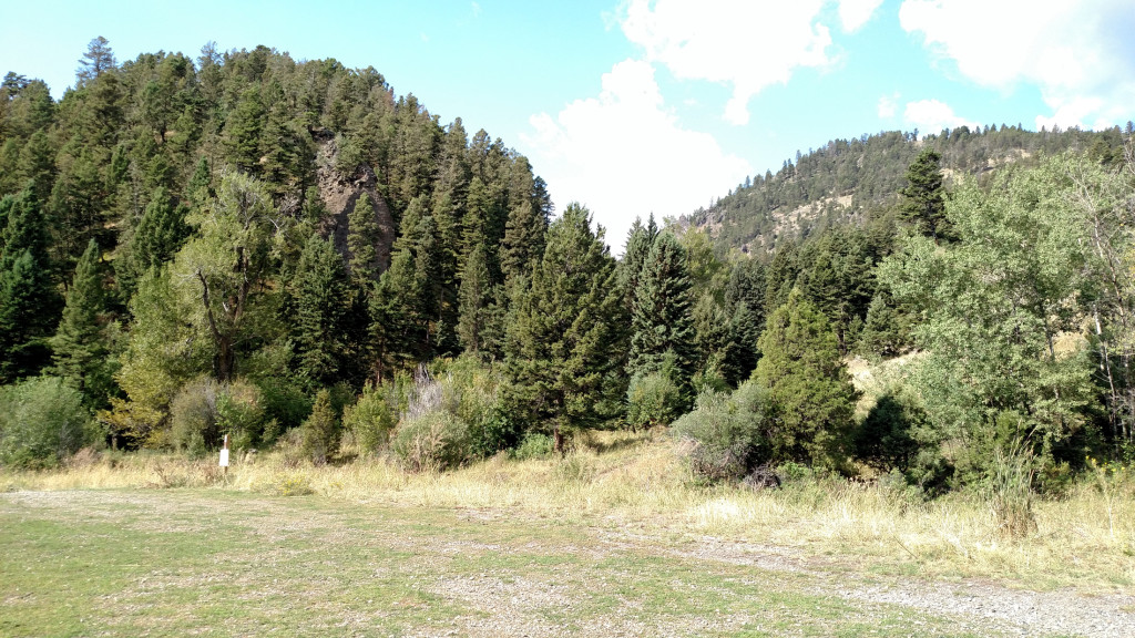 View of the trailhead from the parking lot.