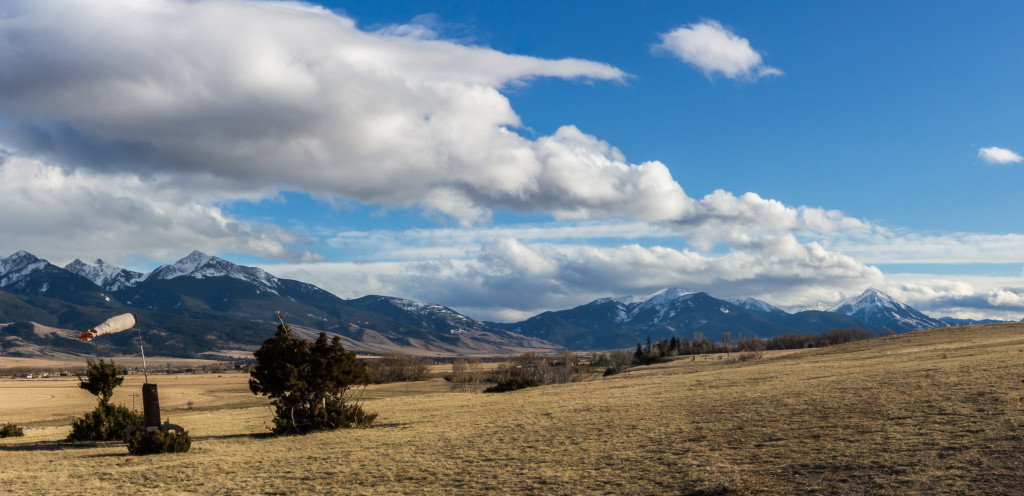 Back at the trailhead. The wind was just thrashing that thing.