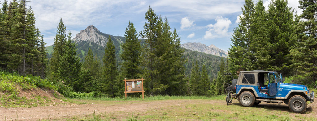 The trailhead. Ross Peak on the left. Photo taken June 2016.