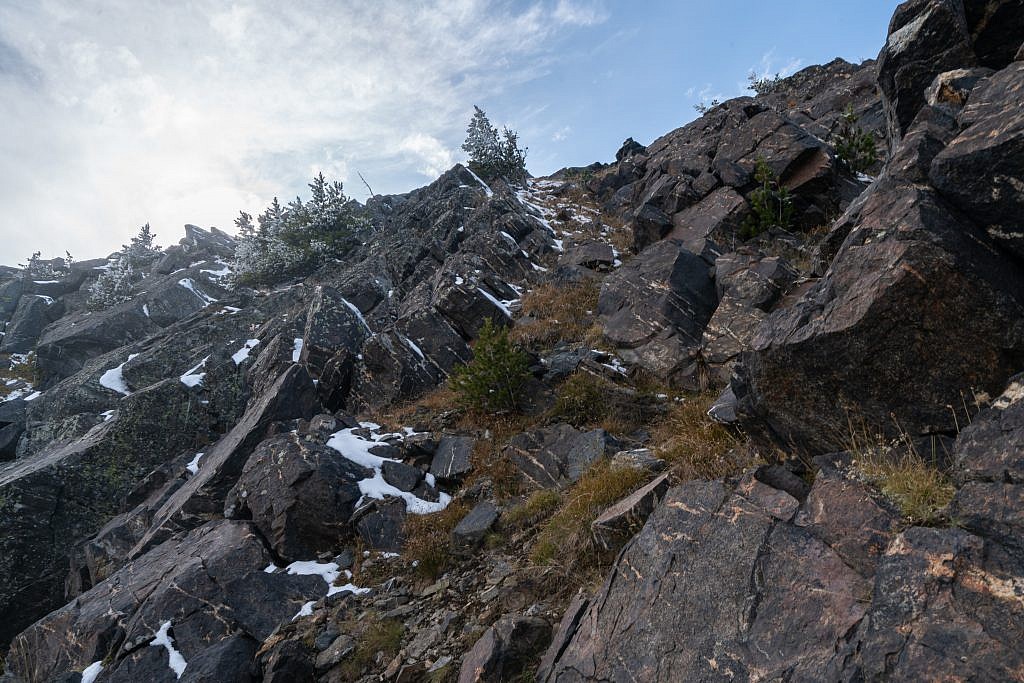 The steepest and most dangerous section of the hike was scrambling up the east face of Leggat. This is definitely class 3.