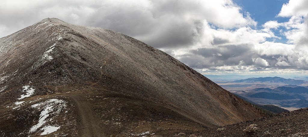 View of Red Mountain near Highland Lookout from my first visit.